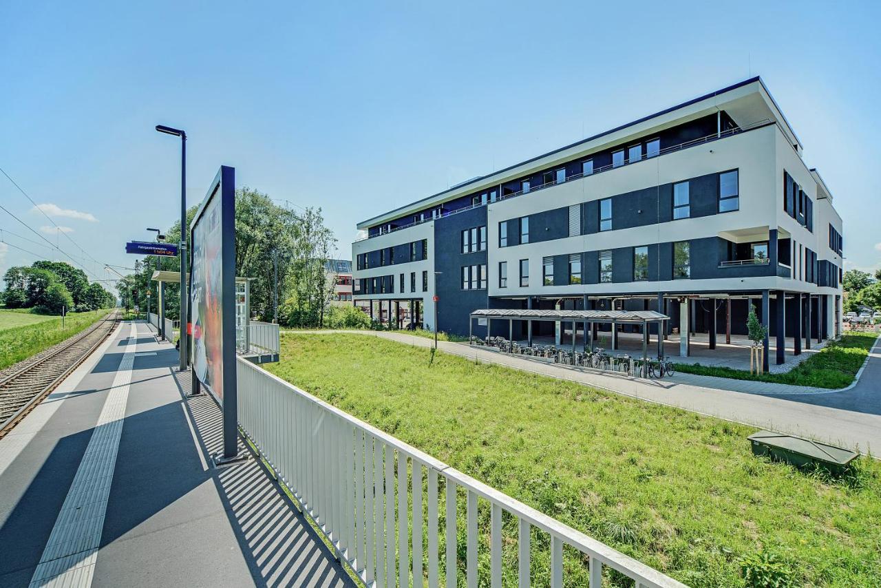 Bright: Rosenheim Aicherpark Exterior photo
